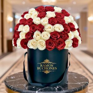 Flores en Cajas Caja con 120 rosas blancas y rojas