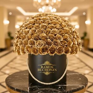 Flores en Cajas Caja con 130 rosas doradas