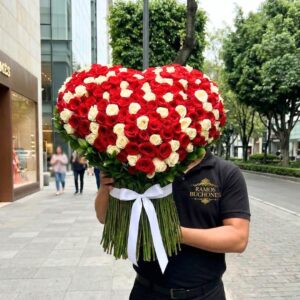 Ramo 10 rosas Buchón Corazón 250 Rosas