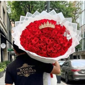 Ramo 10 rosas Royalty 180 Rosas